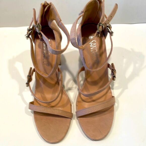 NEW Sandalup Strappy Nude Sandals Size 10 - Picture 1 of 7